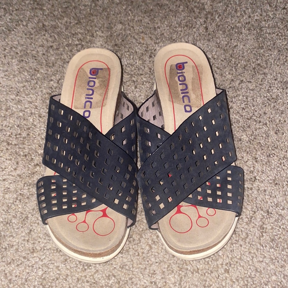 Bionica, size 9.5, black/tan